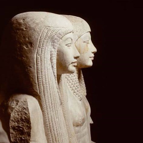 Gruppo statuario di Maya e Meryt. Statua della coppia. Calcare, 158x94x120. XVIII dinastia, regni di Tutankhamon (1333 – 1323 a.C.) e Horemheb (1319 – 1292 a.C.).