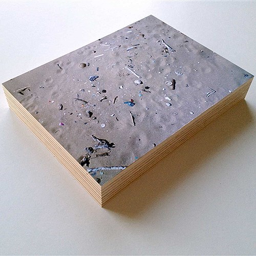 Belen Gonzalez Rodriguez
Sicilia 1 (from the Plástica series)
2012
materiali vari, stampa su carta, legno
18 x 24 x 4 cm
courtesy l'artista